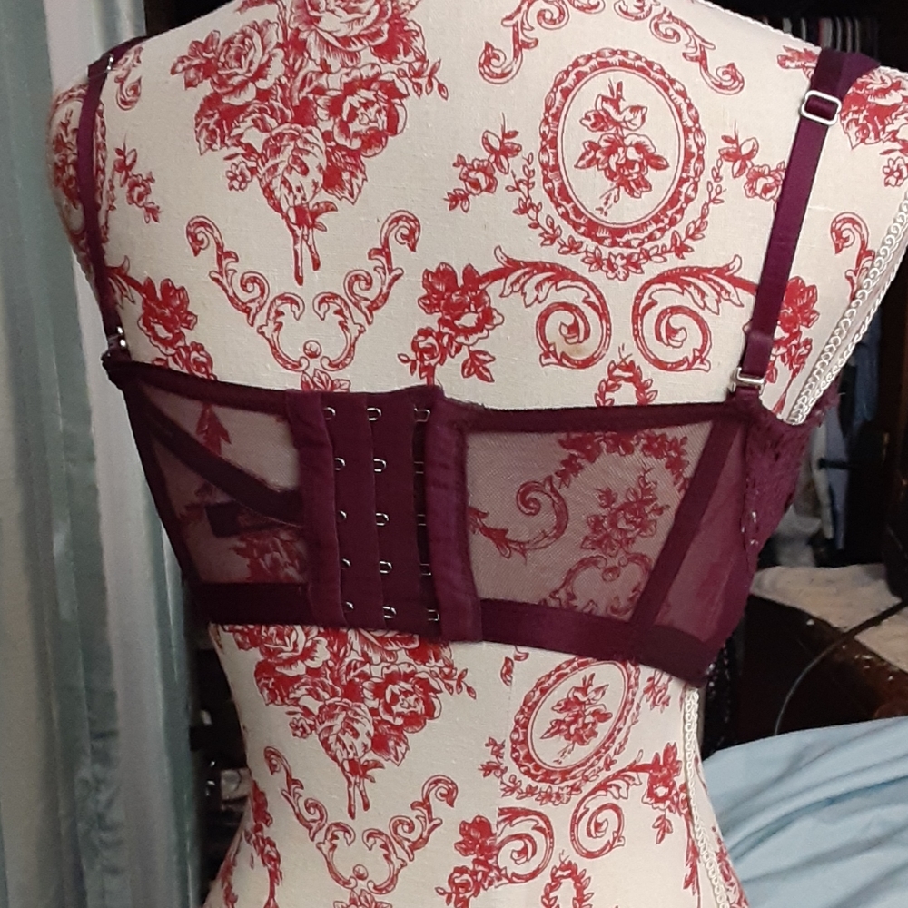 Bra - Picture 2 of 3